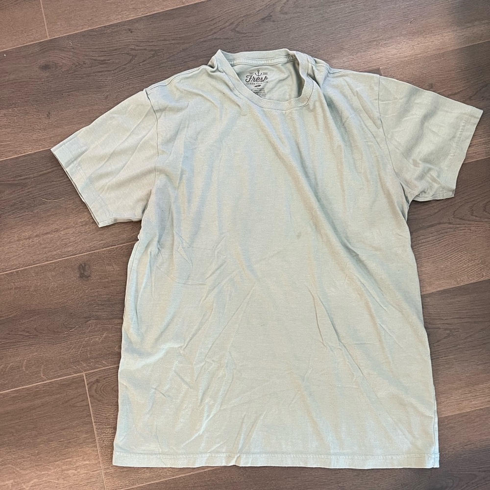 Clean fresh tee